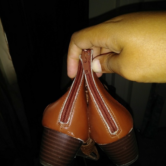 Sandals - Picture 3 of 6